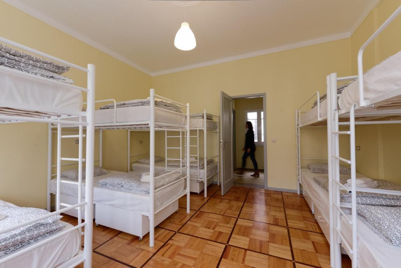 Capsule Hostel In The Old City Of Erevan Esterno foto